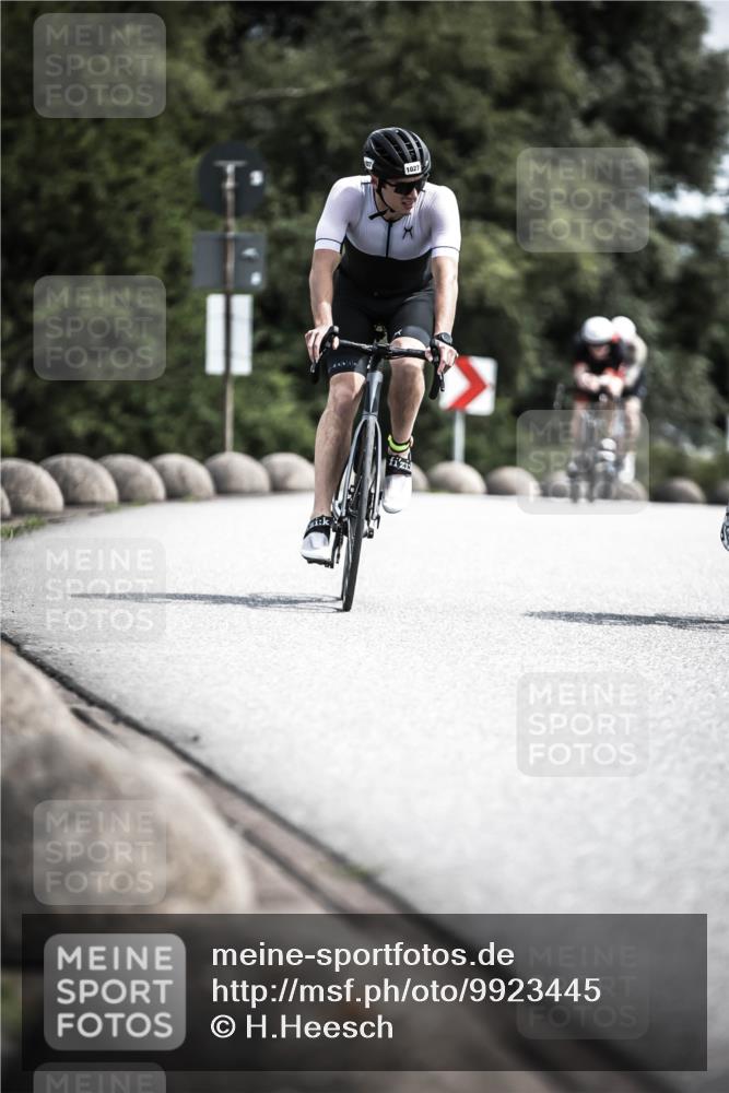21.06.2026 - 29. Vierlanden-Triathlon H.Heesch http://msf.ph/oto/9923445 21.06.2026 13:05:23 Radfahren 1027 meine-sportfotos.de