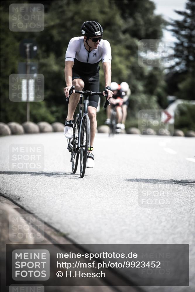 21.06.2026 - 29. Vierlanden-Triathlon H.Heesch http://msf.ph/oto/9923452 21.06.2026 13:05:24 Radfahren 1027 meine-sportfotos.de