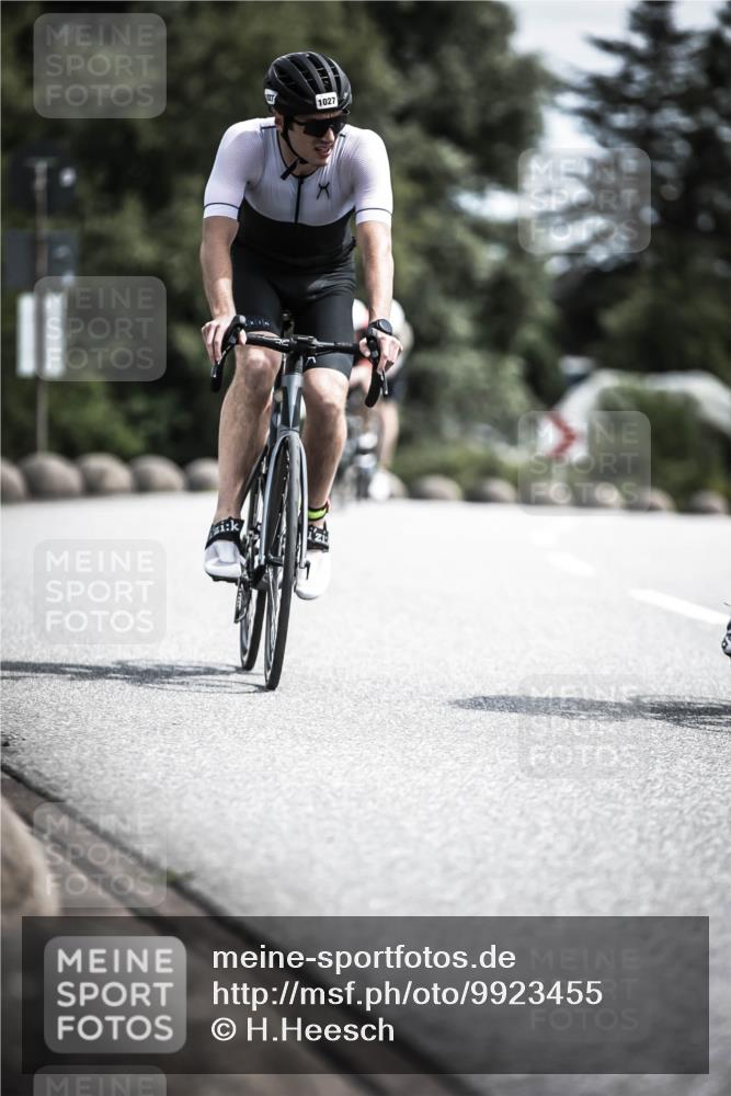 21.06.2026 - 29. Vierlanden-Triathlon H.Heesch http://msf.ph/oto/9923455 21.06.2026 13:05:24 Radfahren 1027 meine-sportfotos.de