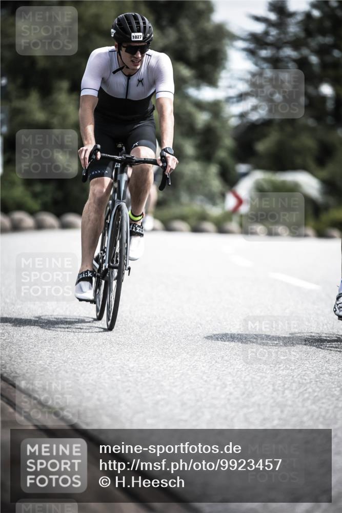 21.06.2026 - 29. Vierlanden-Triathlon H.Heesch http://msf.ph/oto/9923457 21.06.2026 13:05:24 Radfahren 1027 meine-sportfotos.de