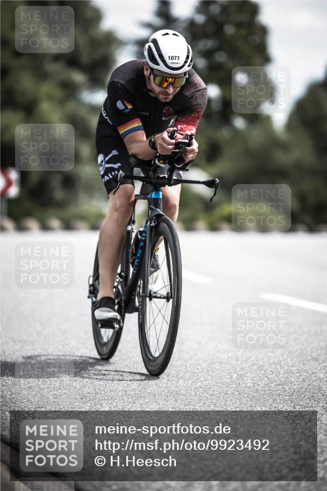 21.06.2026 - 29. Vierlanden-Triathlon H.Heesch http://msf.ph/oto/9923492 21.06.2026 13:05:34 Radfahren 1077 meine-sportfotos.de