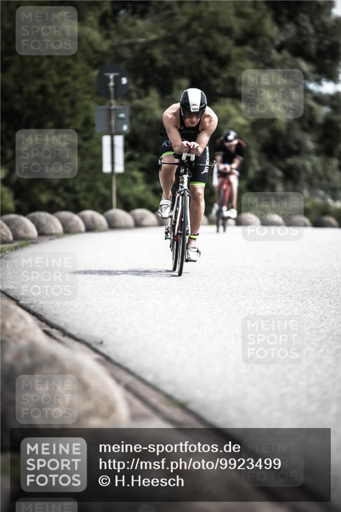 21.06.2026 - 29. Vierlanden-Triathlon H.Heesch http://msf.ph/oto/9923499 21.06.2026 13:05:41 Radfahren 1034 meine-sportfotos.de