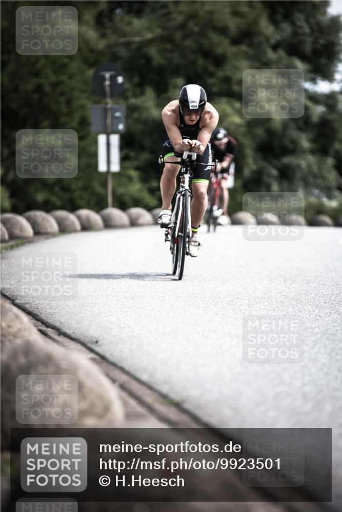 21.06.2026 - 29. Vierlanden-Triathlon H.Heesch http://msf.ph/oto/9923501 21.06.2026 13:05:42 Radfahren 1034 meine-sportfotos.de