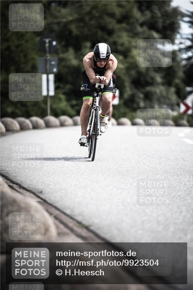 21.06.2026 - 29. Vierlanden-Triathlon H.Heesch http://msf.ph/oto/9923504 21.06.2026 13:05:42 Radfahren 11, 1034 meine-sportfotos.de