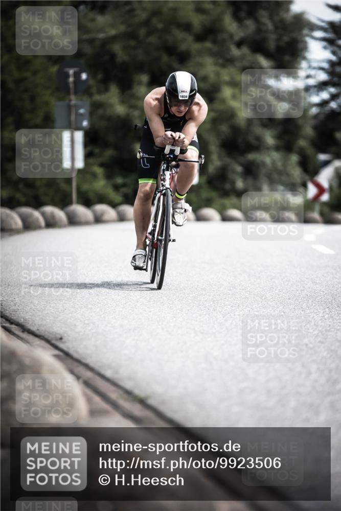 21.06.2026 - 29. Vierlanden-Triathlon H.Heesch http://msf.ph/oto/9923506 21.06.2026 13:05:42 Radfahren 11, 1034 meine-sportfotos.de