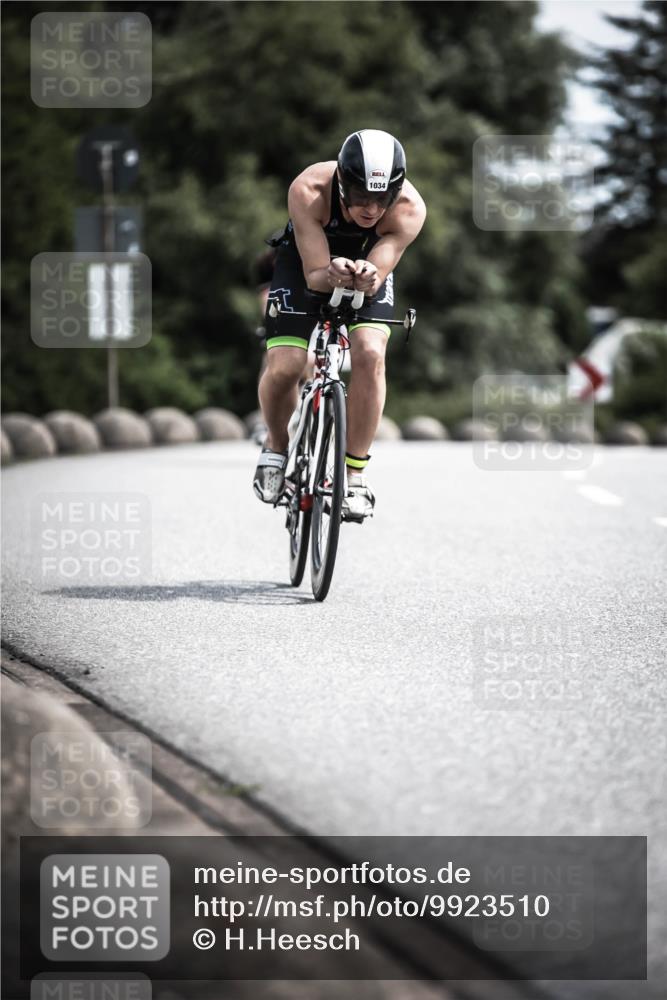 21.06.2026 - 29. Vierlanden-Triathlon H.Heesch http://msf.ph/oto/9923510 21.06.2026 13:05:42 Radfahren 1034 meine-sportfotos.de