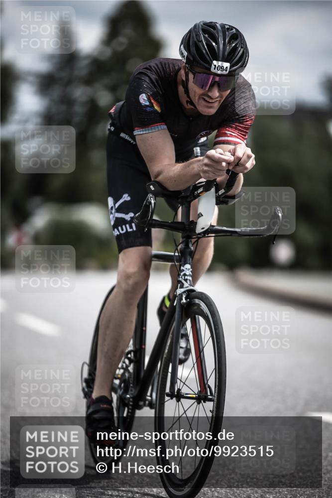 21.06.2026 - 29. Vierlanden-Triathlon H.Heesch http://msf.ph/oto/9923515 21.06.2026 13:30:40 Radfahren 1094 meine-sportfotos.de