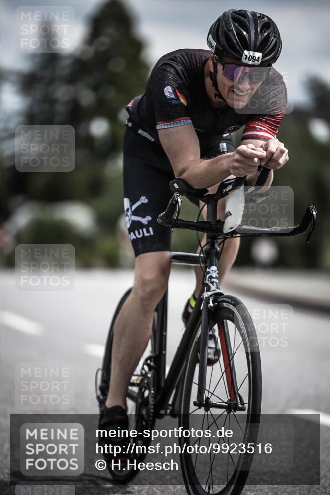 21.06.2026 - 29. Vierlanden-Triathlon H.Heesch http://msf.ph/oto/9923516 21.06.2026 13:30:40 Radfahren 1094 meine-sportfotos.de