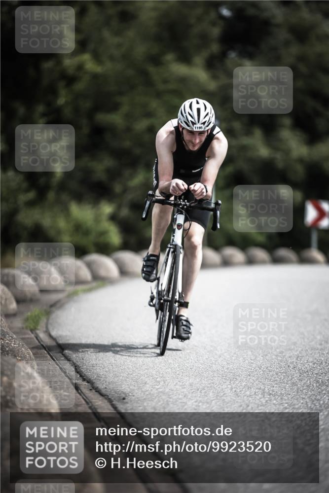 21.06.2026 - 29. Vierlanden-Triathlon H.Heesch http://msf.ph/oto/9923520 21.06.2026 13:30:47 Radfahren 1195 meine-sportfotos.de