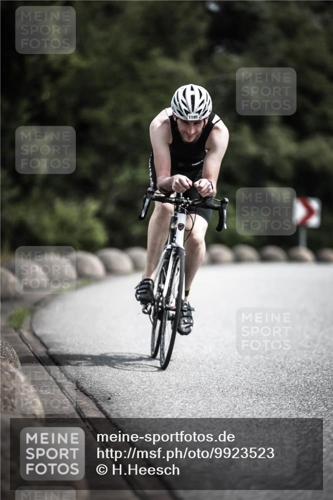 21.06.2026 - 29. Vierlanden-Triathlon H.Heesch http://msf.ph/oto/9923523 21.06.2026 13:30:47 Radfahren 1195 meine-sportfotos.de