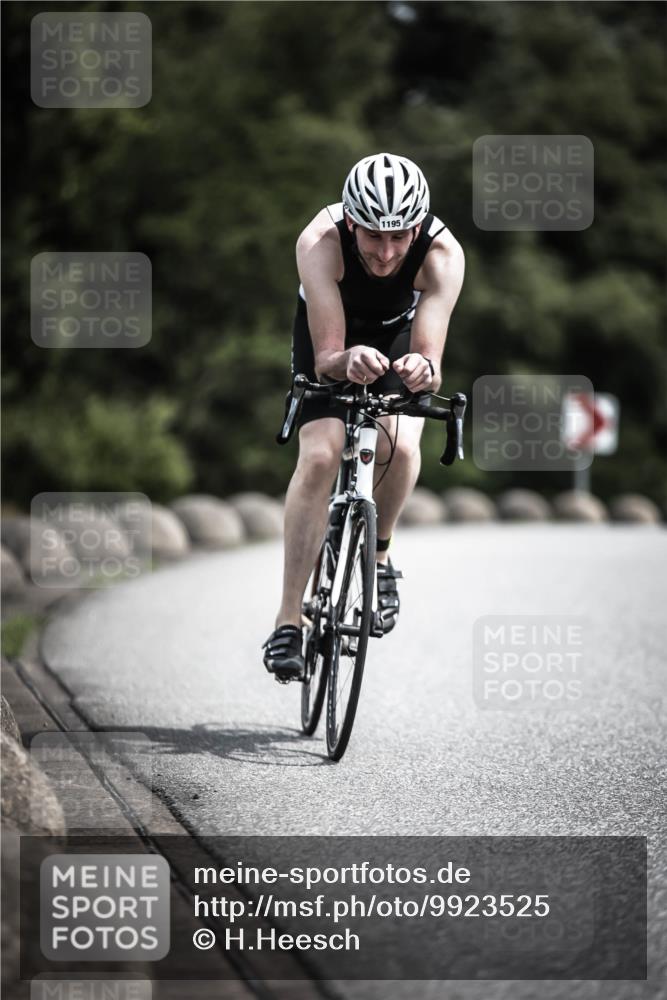 21.06.2026 - 29. Vierlanden-Triathlon H.Heesch http://msf.ph/oto/9923525 21.06.2026 13:30:47 Radfahren 1195 meine-sportfotos.de