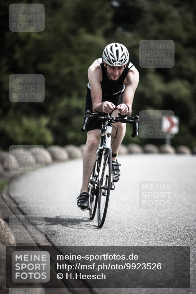 21.06.2026 - 29. Vierlanden-Triathlon H.Heesch http://msf.ph/oto/9923526 21.06.2026 13:30:47 Radfahren 1195 meine-sportfotos.de