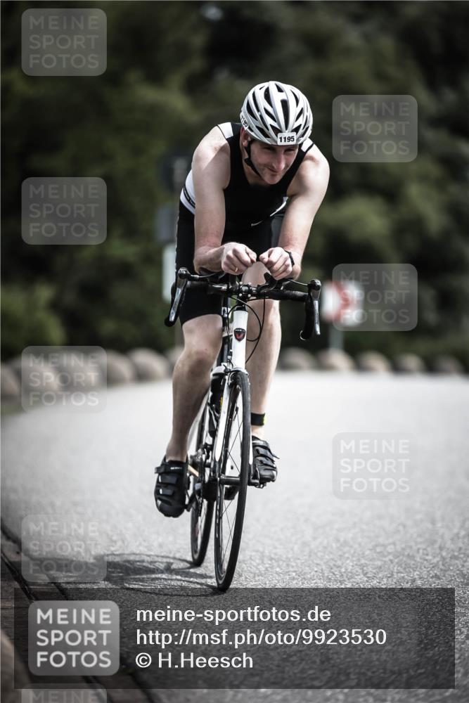 21.06.2026 - 29. Vierlanden-Triathlon H.Heesch http://msf.ph/oto/9923530 21.06.2026 13:30:47 Radfahren 1195 meine-sportfotos.de