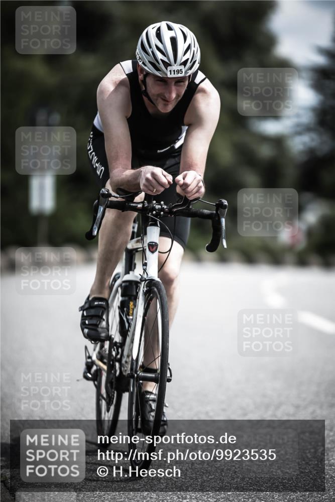 21.06.2026 - 29. Vierlanden-Triathlon H.Heesch http://msf.ph/oto/9923535 21.06.2026 13:30:48 Radfahren 1195 meine-sportfotos.de