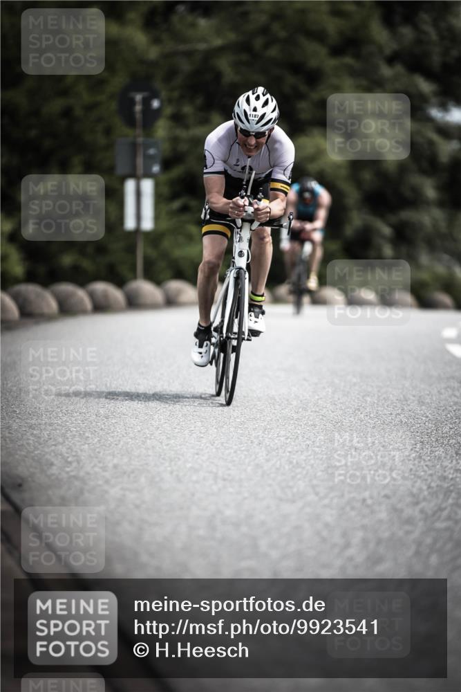 21.06.2026 - 29. Vierlanden-Triathlon H.Heesch http://msf.ph/oto/9923541 21.06.2026 13:31:17 Radfahren 1187 meine-sportfotos.de