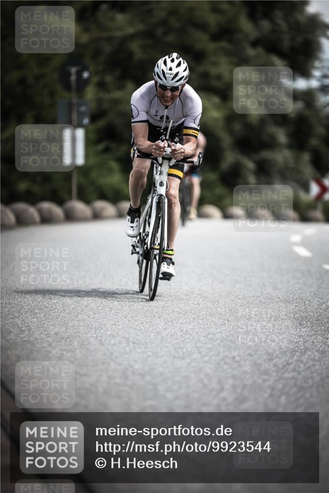 21.06.2026 - 29. Vierlanden-Triathlon H.Heesch http://msf.ph/oto/9923544 21.06.2026 13:31:17 Radfahren 11 meine-sportfotos.de