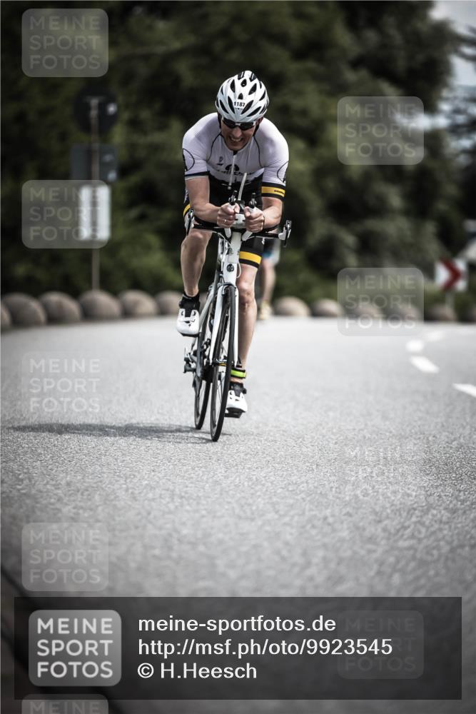 21.06.2026 - 29. Vierlanden-Triathlon H.Heesch http://msf.ph/oto/9923545 21.06.2026 13:31:17 Radfahren 11, 1187 meine-sportfotos.de