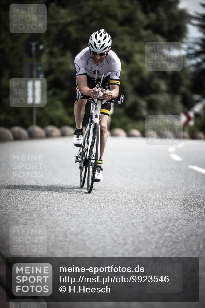 21.06.2026 - 29. Vierlanden-Triathlon H.Heesch http://msf.ph/oto/9923546 21.06.2026 13:31:17 Radfahren 1187 meine-sportfotos.de