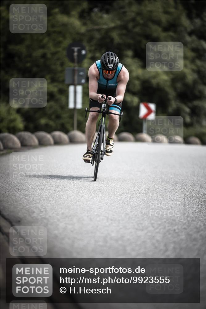 21.06.2026 - 29. Vierlanden-Triathlon H.Heesch http://msf.ph/oto/9923555 21.06.2026 13:31:19 Radfahren 1180 meine-sportfotos.de