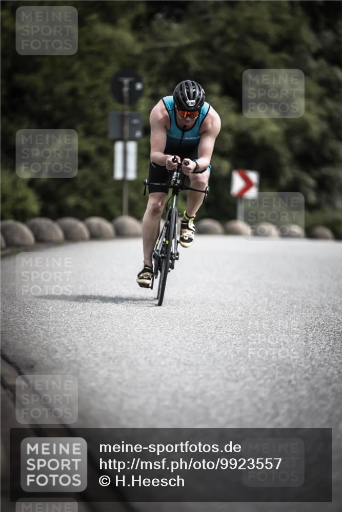 21.06.2026 - 29. Vierlanden-Triathlon H.Heesch http://msf.ph/oto/9923557 21.06.2026 13:31:19 Radfahren 1180 meine-sportfotos.de