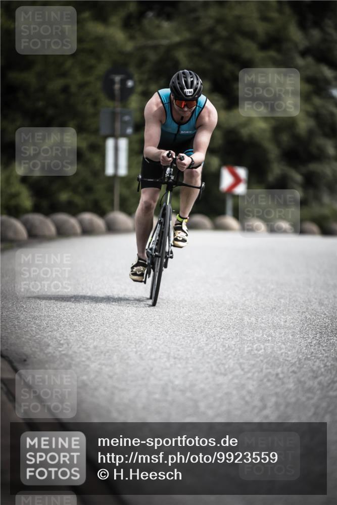 21.06.2026 - 29. Vierlanden-Triathlon H.Heesch http://msf.ph/oto/9923559 21.06.2026 13:31:19 Radfahren 1180 meine-sportfotos.de