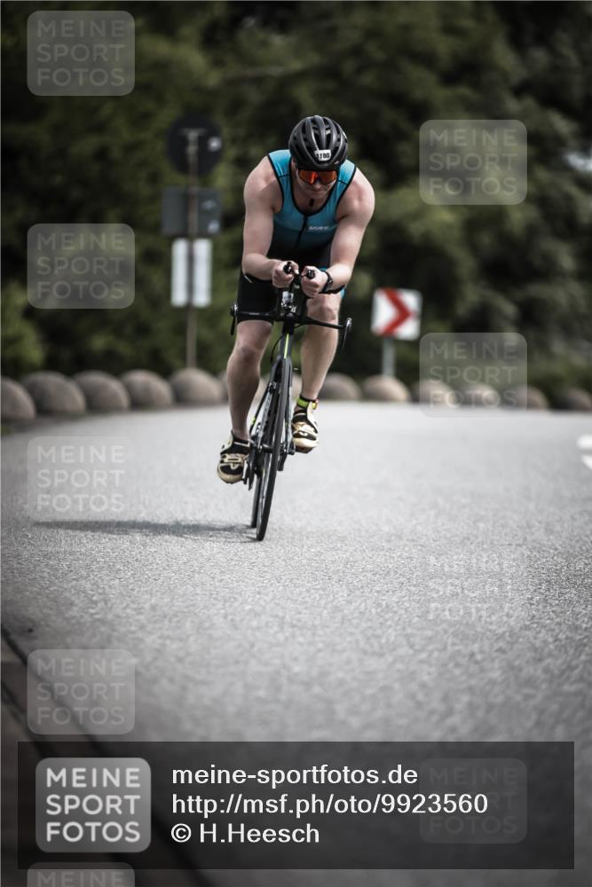 21.06.2026 - 29. Vierlanden-Triathlon H.Heesch http://msf.ph/oto/9923560 21.06.2026 13:31:19 Radfahren 11, 1180 meine-sportfotos.de