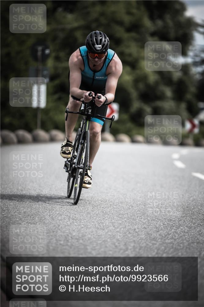 21.06.2026 - 29. Vierlanden-Triathlon H.Heesch http://msf.ph/oto/9923566 21.06.2026 13:31:20 Radfahren 11, 1180 meine-sportfotos.de