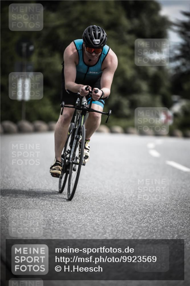21.06.2026 - 29. Vierlanden-Triathlon H.Heesch http://msf.ph/oto/9923569 21.06.2026 13:31:20 Radfahren 11, 1180 meine-sportfotos.de
