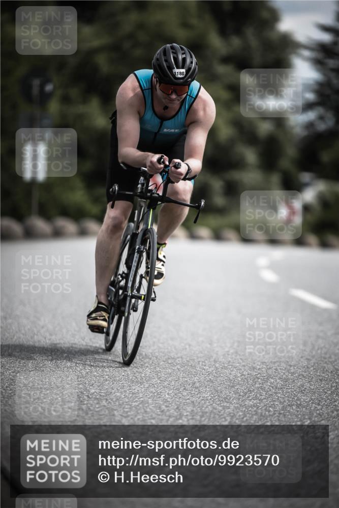 21.06.2026 - 29. Vierlanden-Triathlon H.Heesch http://msf.ph/oto/9923570 21.06.2026 13:31:20 Radfahren 1180 meine-sportfotos.de