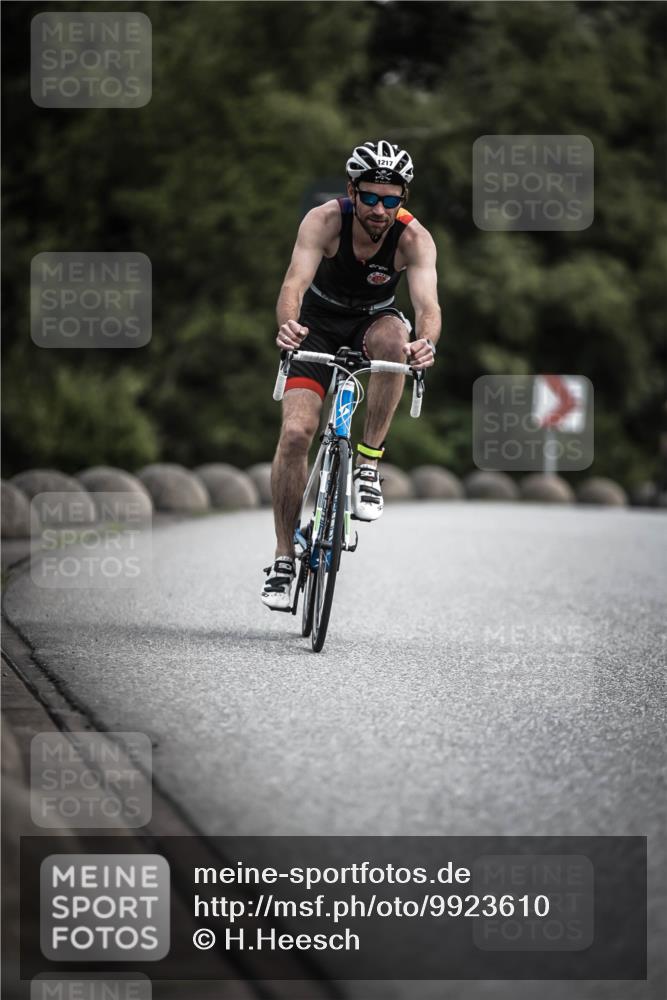 21.06.2026 - 29. Vierlanden-Triathlon H.Heesch http://msf.ph/oto/9923610 21.06.2026 13:32:08 Radfahren 1217 meine-sportfotos.de