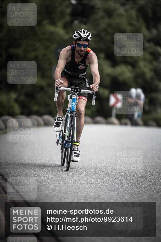 21.06.2026 - 29. Vierlanden-Triathlon H.Heesch http://msf.ph/oto/9923614 21.06.2026 13:32:08 Radfahren 1217 meine-sportfotos.de