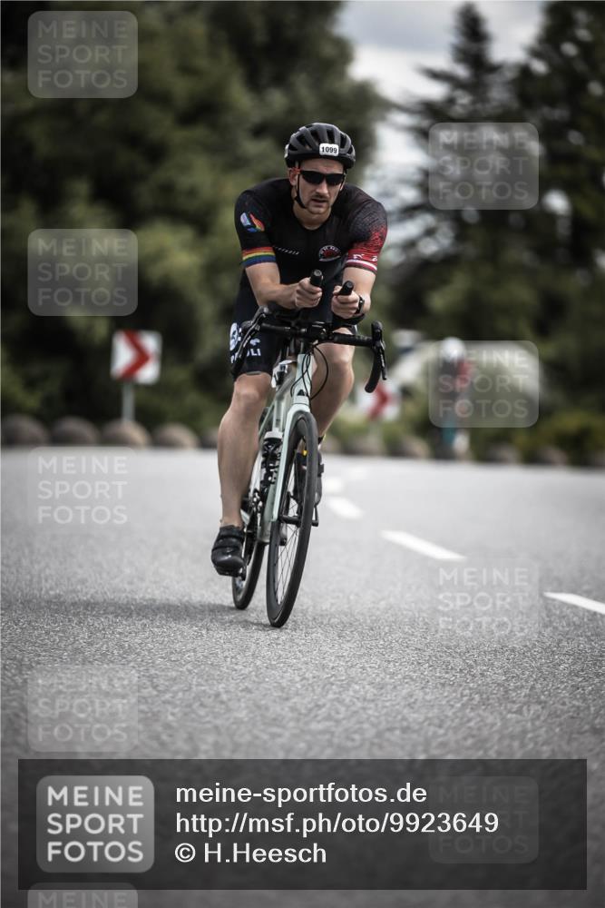 21.06.2026 - 29. Vierlanden-Triathlon H.Heesch http://msf.ph/oto/9923649 21.06.2026 13:32:14 Radfahren 1099 meine-sportfotos.de