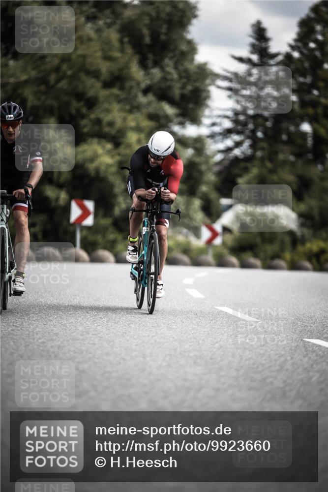 21.06.2026 - 29. Vierlanden-Triathlon H.Heesch http://msf.ph/oto/9923660 21.06.2026 13:32:19 Radfahren 1194, 1192 meine-sportfotos.de