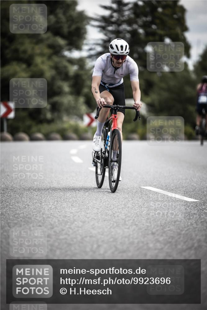 21.06.2026 - 29. Vierlanden-Triathlon H.Heesch http://msf.ph/oto/9923696 21.06.2026 13:32:35 Radfahren 1097 meine-sportfotos.de