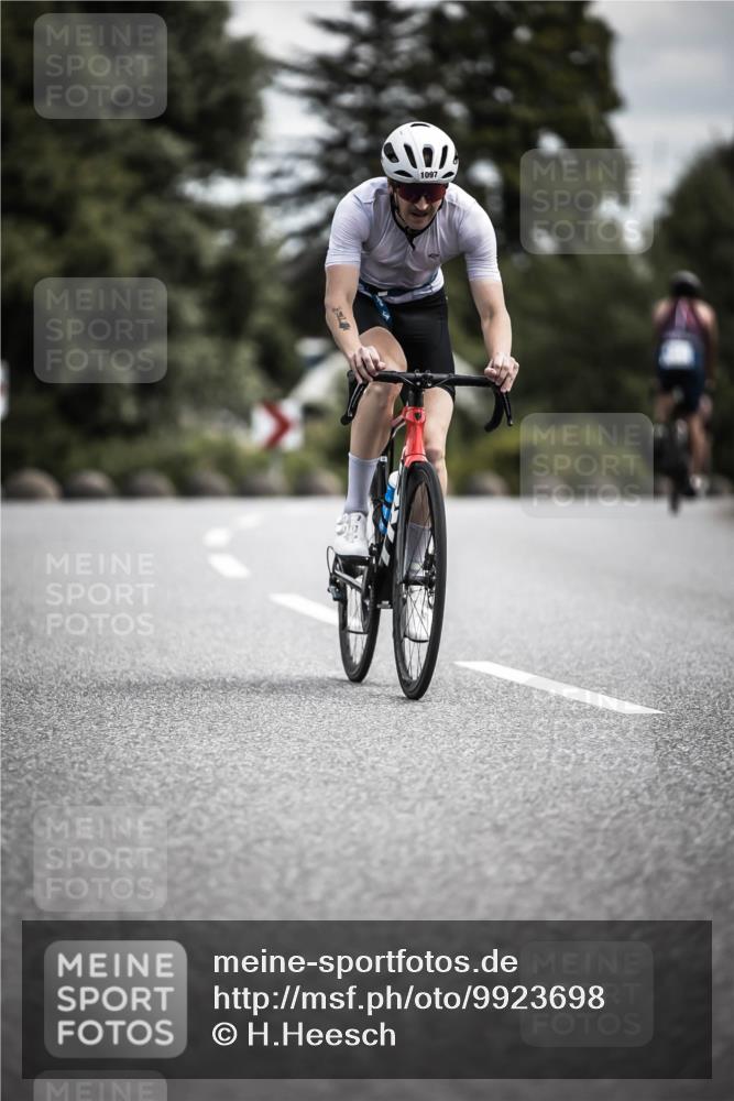 21.06.2026 - 29. Vierlanden-Triathlon H.Heesch http://msf.ph/oto/9923698 21.06.2026 13:32:35 Radfahren 1097 meine-sportfotos.de