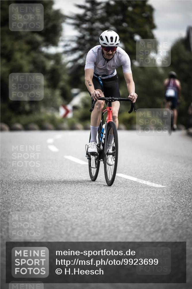 21.06.2026 - 29. Vierlanden-Triathlon H.Heesch http://msf.ph/oto/9923699 21.06.2026 13:32:35 Radfahren 1097 meine-sportfotos.de