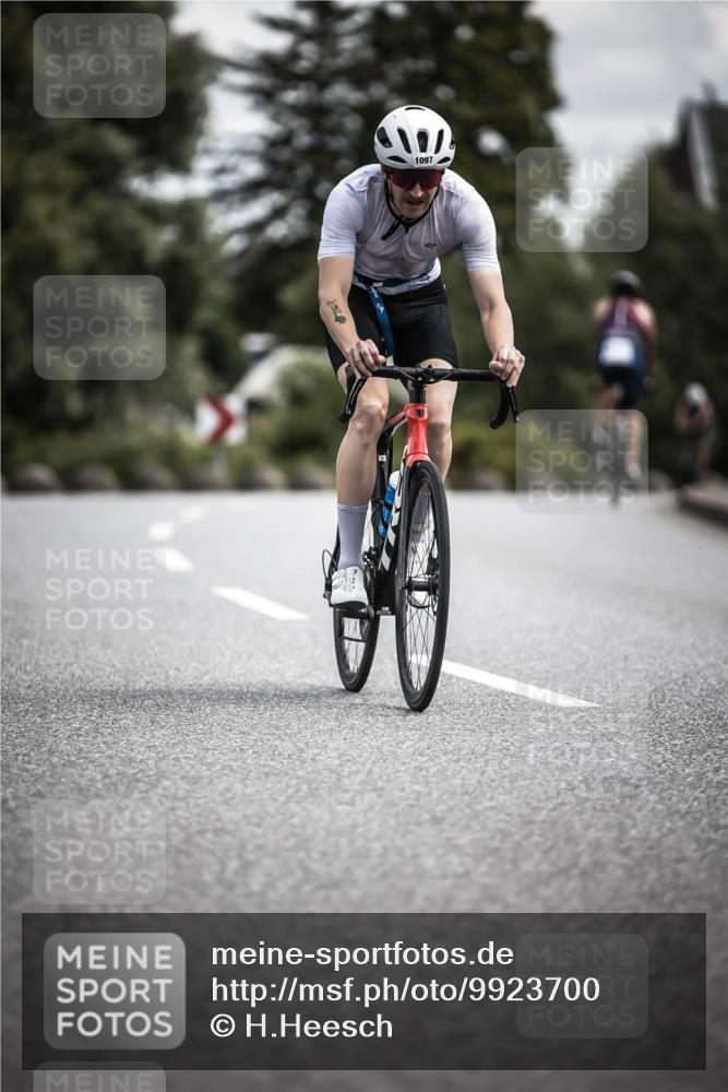 21.06.2026 - 29. Vierlanden-Triathlon H.Heesch http://msf.ph/oto/9923700 21.06.2026 13:32:36 Radfahren 1097 meine-sportfotos.de