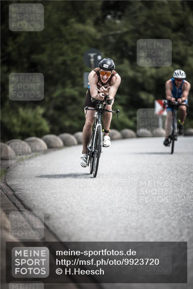 21.06.2026 - 29. Vierlanden-Triathlon H.Heesch http://msf.ph/oto/9923720 21.06.2026 13:32:42 Radfahren 1102 meine-sportfotos.de