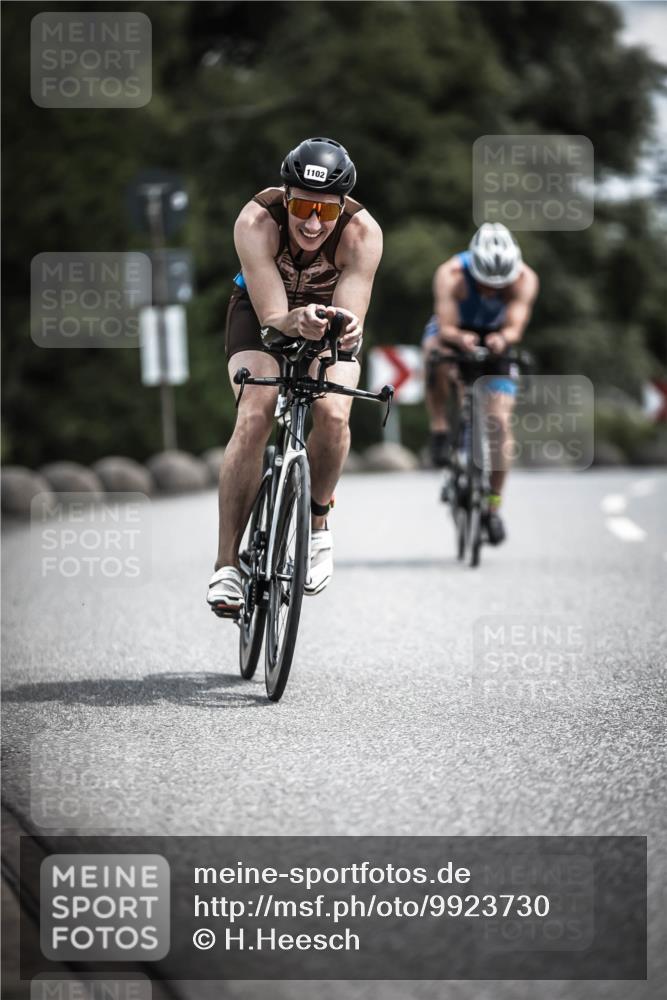 21.06.2026 - 29. Vierlanden-Triathlon H.Heesch http://msf.ph/oto/9923730 21.06.2026 13:32:42 Radfahren 11, 1102 meine-sportfotos.de