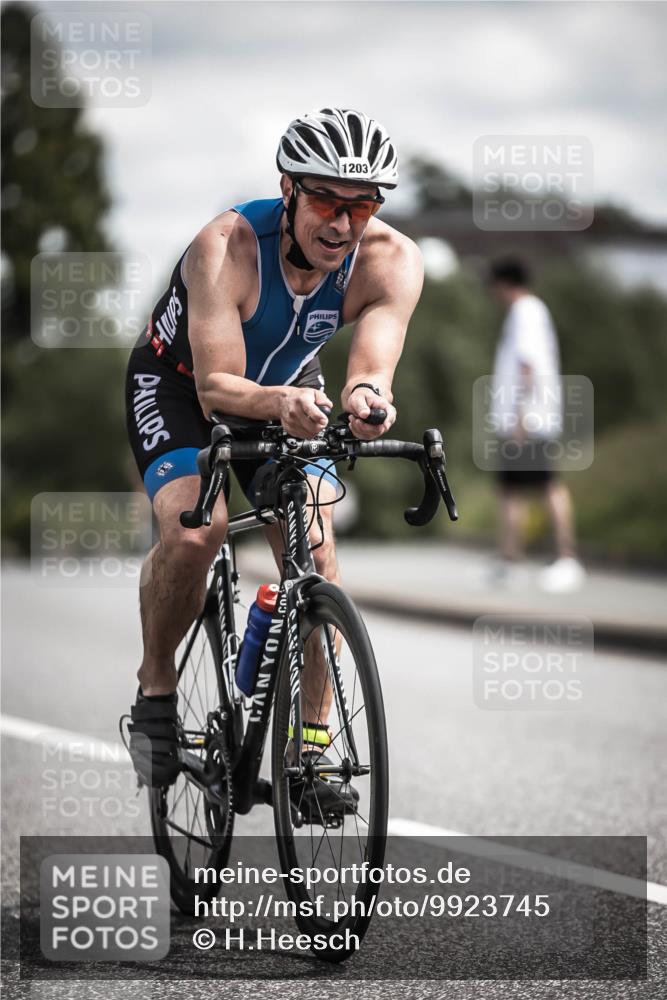 21.06.2026 - 29. Vierlanden-Triathlon H.Heesch http://msf.ph/oto/9923745 21.06.2026 13:32:43 Radfahren 1203 meine-sportfotos.de