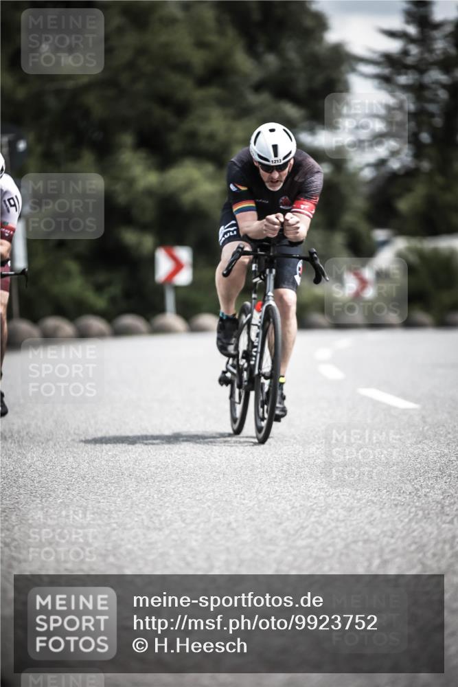 21.06.2026 - 29. Vierlanden-Triathlon H.Heesch http://msf.ph/oto/9923752 21.06.2026 13:32:46 Radfahren 19, 1213 meine-sportfotos.de