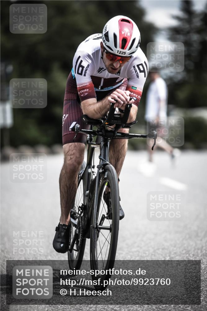 21.06.2026 - 29. Vierlanden-Triathlon H.Heesch http://msf.ph/oto/9923760 21.06.2026 13:32:47 Radfahren 6, 1225 meine-sportfotos.de