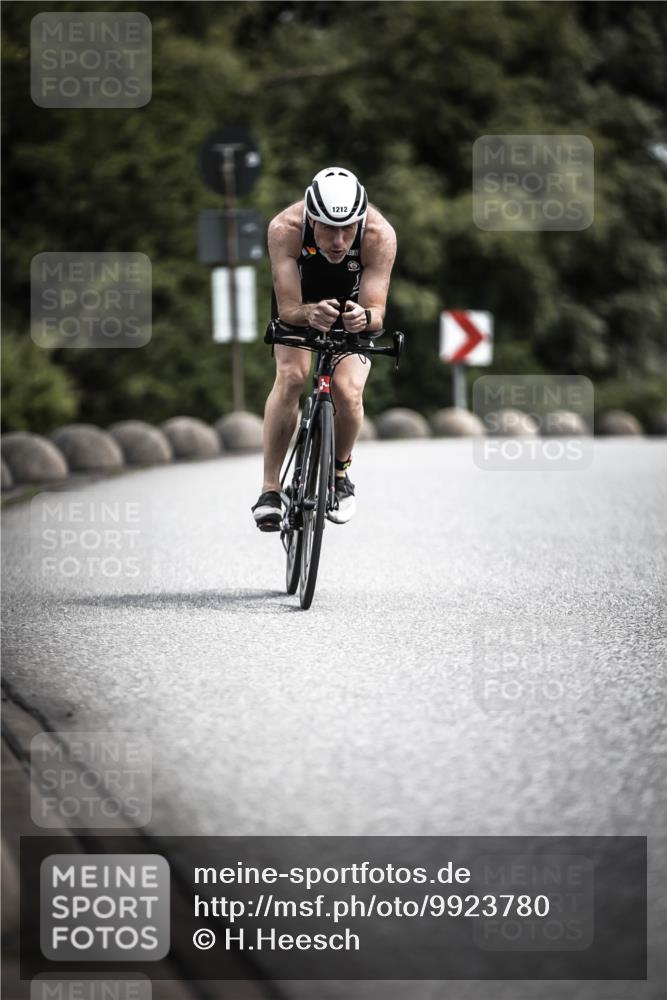 21.06.2026 - 29. Vierlanden-Triathlon H.Heesch http://msf.ph/oto/9923780 21.06.2026 13:32:59 Radfahren 1212, 2387 meine-sportfotos.de
