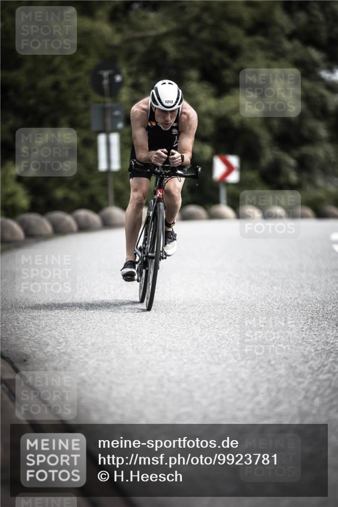 21.06.2026 - 29. Vierlanden-Triathlon H.Heesch http://msf.ph/oto/9923781 21.06.2026 13:32:59 Radfahren 1212 meine-sportfotos.de