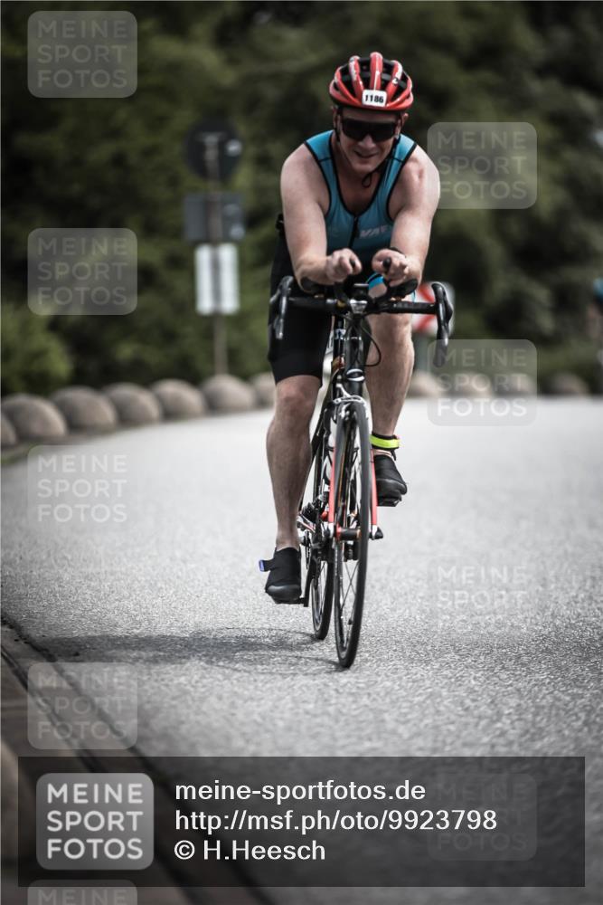 21.06.2026 - 29. Vierlanden-Triathlon H.Heesch http://msf.ph/oto/9923798 21.06.2026 13:33:05 Radfahren 1186 meine-sportfotos.de