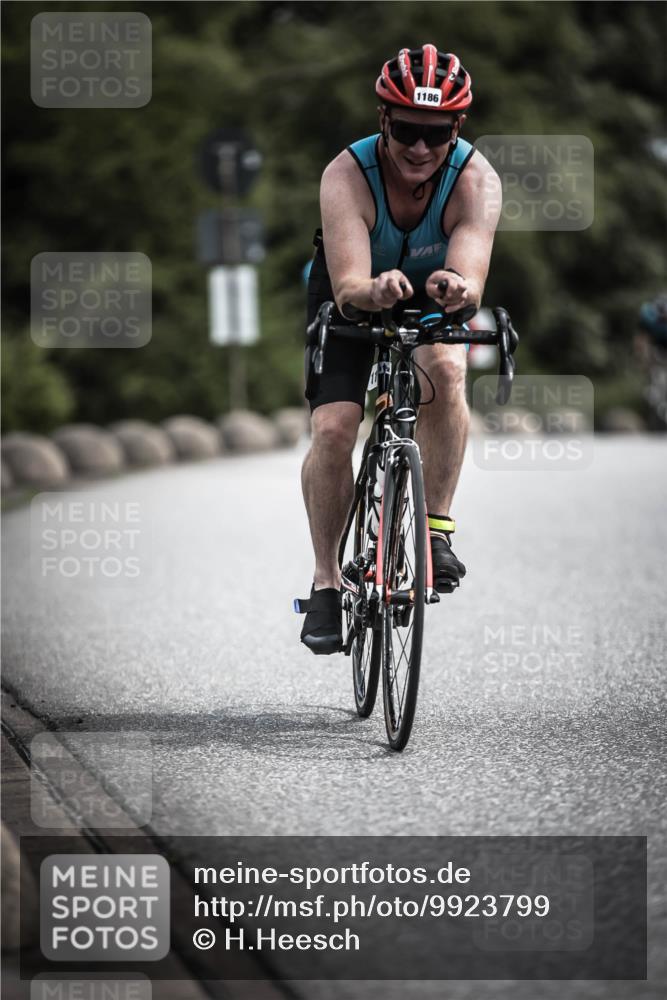 21.06.2026 - 29. Vierlanden-Triathlon H.Heesch http://msf.ph/oto/9923799 21.06.2026 13:33:06 Radfahren 1186 meine-sportfotos.de