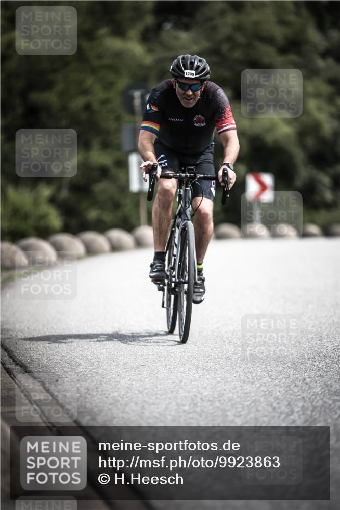 21.06.2026 - 29. Vierlanden-Triathlon H.Heesch http://msf.ph/oto/9923863 21.06.2026 13:33:34 Radfahren 1209 meine-sportfotos.de