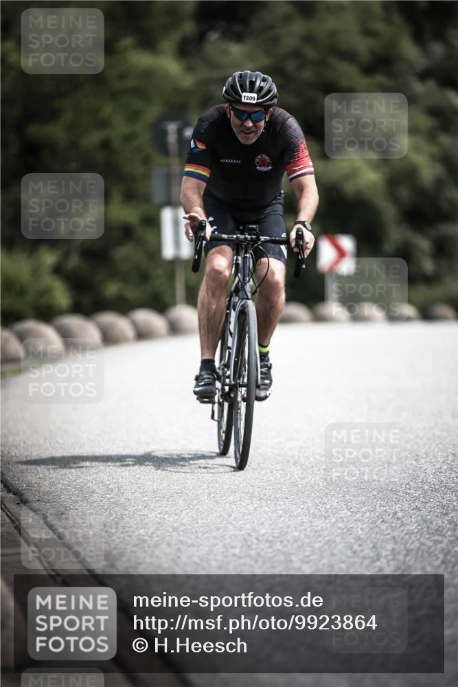 21.06.2026 - 29. Vierlanden-Triathlon H.Heesch http://msf.ph/oto/9923864 21.06.2026 13:33:34 Radfahren 1209 meine-sportfotos.de
