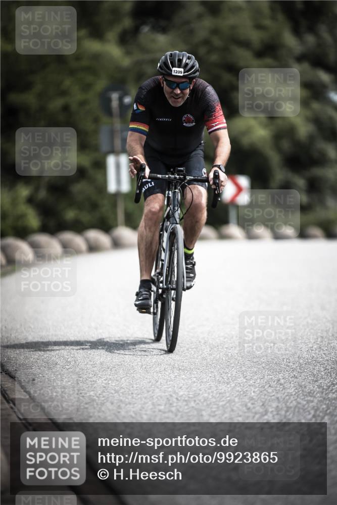 21.06.2026 - 29. Vierlanden-Triathlon H.Heesch http://msf.ph/oto/9923865 21.06.2026 13:33:34 Radfahren 1209 meine-sportfotos.de