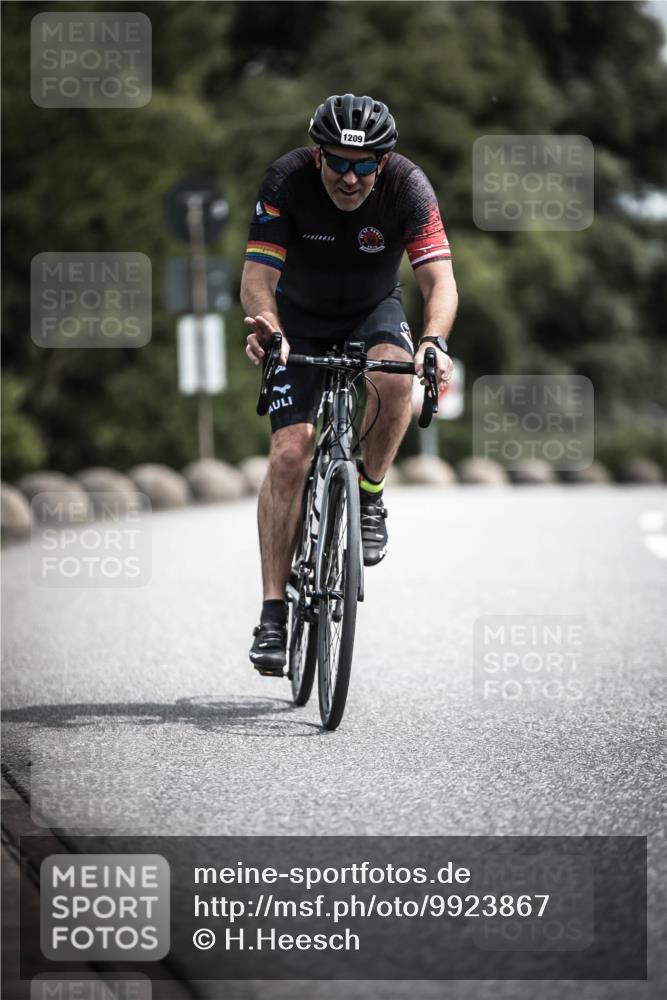 21.06.2026 - 29. Vierlanden-Triathlon H.Heesch http://msf.ph/oto/9923867 21.06.2026 13:33:34 Radfahren 1209 meine-sportfotos.de